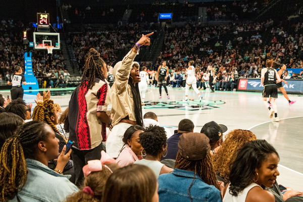 Photos: FLEX Team Takes a Field Trip to a NY Liberty Game Image