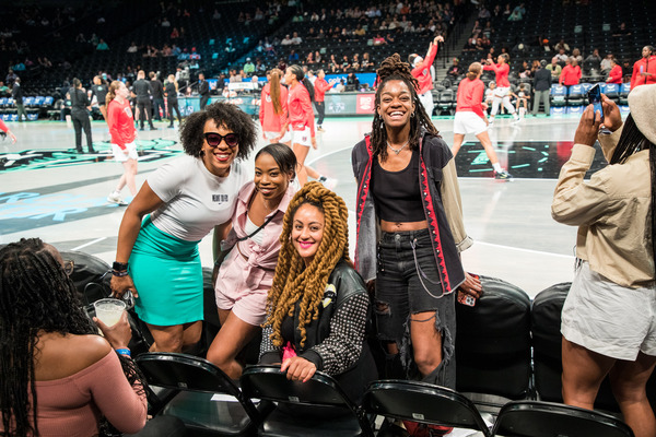 Photos: FLEX Team Takes a Field Trip to a NY Liberty Game Image