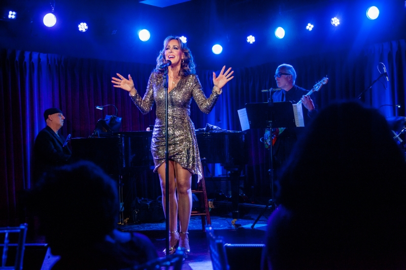 Review: Janine LaManna Owns The Stage In BLACK & GOLD at The Green Room 42 