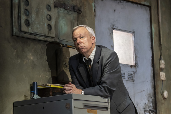 Photos: First Look at Martin McDonagh's THE PILLOWMAN Image
