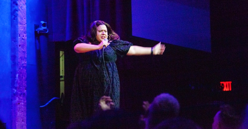 Review: Online Viral Sensations Robyn Schall & Will Burkart Knock It Out With Jokes & Stories At City Winery Image