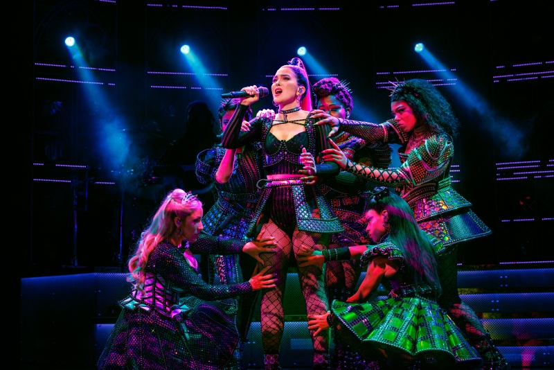 Review: Powerhouse Vocals Energize SIX - THE MUSICAL at Segerstrom Center Image
