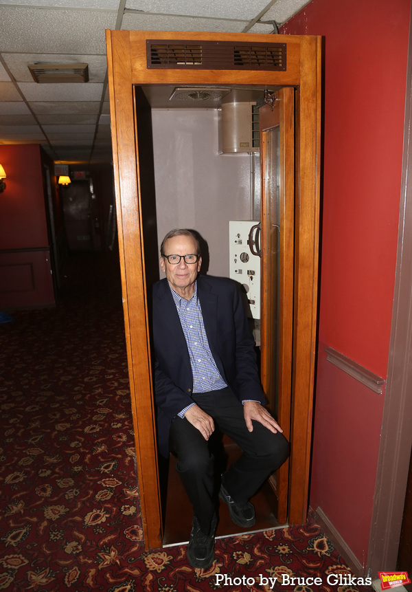Photos: Manhattan Theatre Club's Barry Grove Receives Portrait at Sardi's 