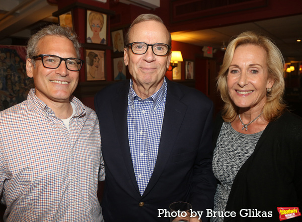Photos: Manhattan Theatre Club's Barry Grove Receives Portrait at Sardi's Image