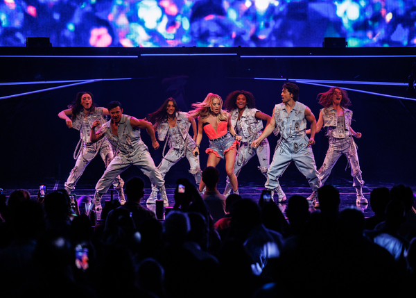 Photos: See Carrie Underwood Return to Las Vegas For 2023 Residency Image