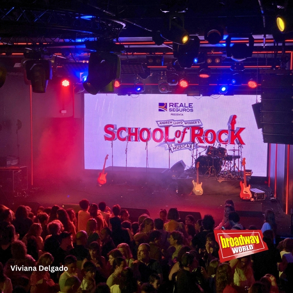 El joven elenco de SCHOOL OF ROCK celebra el final de curso Image