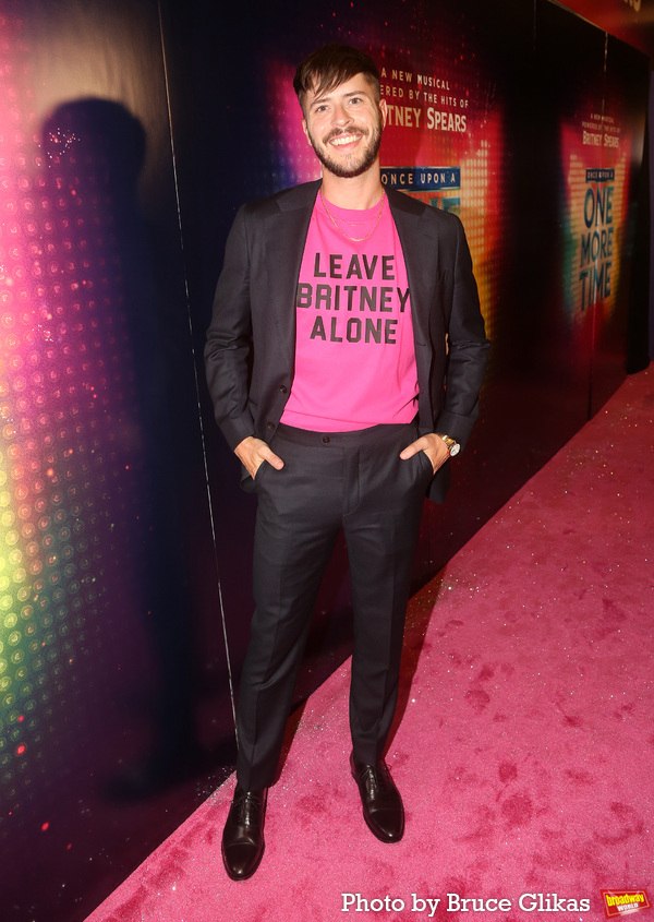 Photos: Stars Walk the Pink Carpet at ONCE UPON A ONE MORE TIME Opening Night! Image