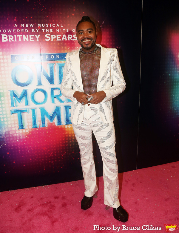 Photos: Stars Walk the Pink Carpet at ONCE UPON A ONE MORE TIME Opening Night! Image