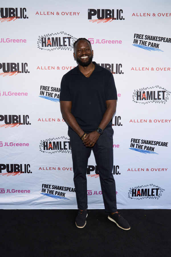 Photos: Go Inside Opening Night of HAMLET at Free Shakespeare in the Park Image