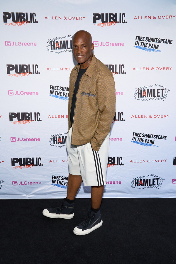 Photos: Go Inside Opening Night of HAMLET at Free Shakespeare in the Park Image