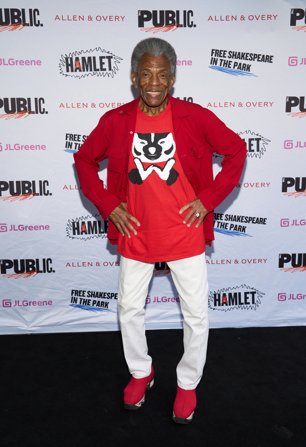 Photos: Go Inside Opening Night of HAMLET at Free Shakespeare in the Park Image