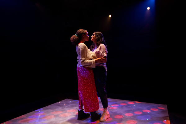Photos: First Look at THE SWELL World Premiere at Orange Tree Theatre Image
