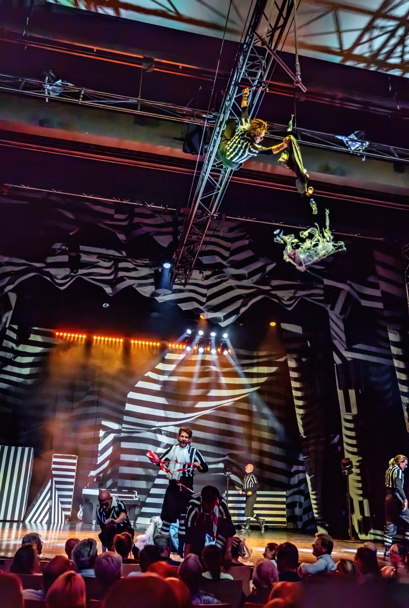 Review: ASHTON BROTHERS – BROTHERS ⭐️⭐️⭐️⭐️ at Kleine Komedie Image