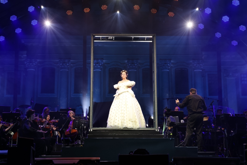 Review: ELISABETH IN CONCERT at Schönbrunn Castle Image