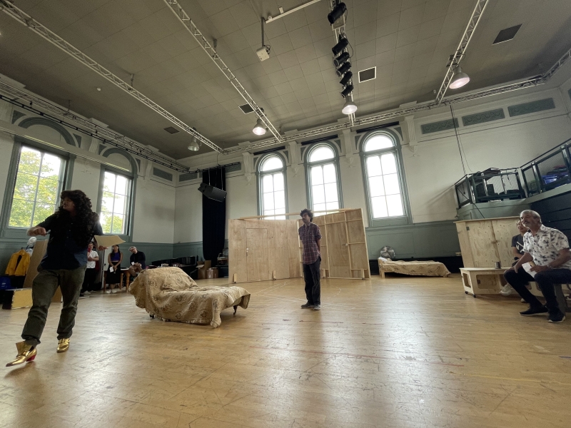 Inside Rehearsals for THE CROWN JEWELS at the Garrick Theatre 
