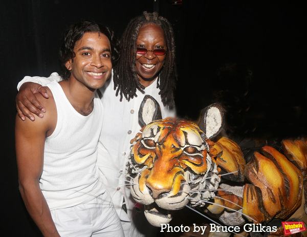 Photos: Whoopi Goldberg Visits LIFE OF PI on Broadway Image