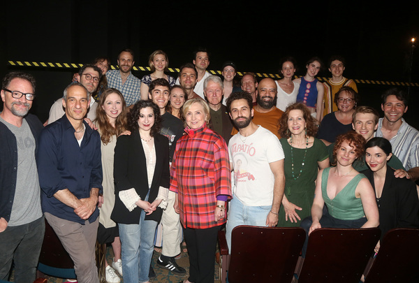 Photos: LEOPOLDSTADT Welcomes The Clinton Family And Ben Stiller Backstage For A Visit Image
