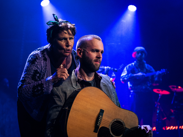 Photos: Get a First Look at ONCE at The Barn Theatre Image