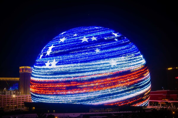 Photos: Sphere in Las Vegas Illuminates Entire Exterior For The First Time Image