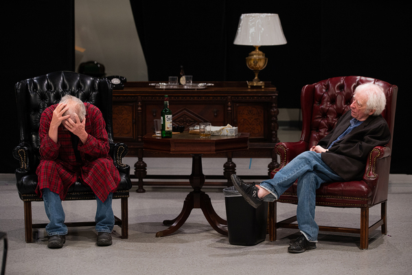 Photos: In Rehearsal For NO MAN'S LAND At Steppenwolf Theatre Company Image