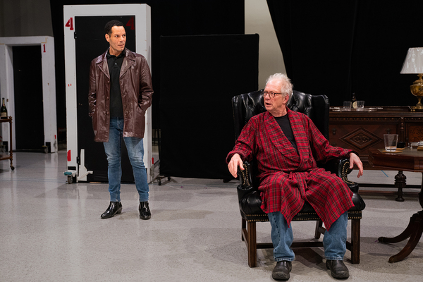 Photos: In Rehearsal For NO MAN'S LAND At Steppenwolf Theatre Company Image