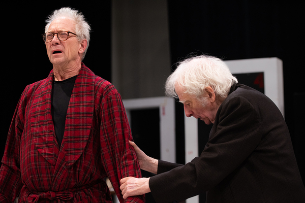 Photos: In Rehearsal For NO MAN'S LAND At Steppenwolf Theatre Company Image