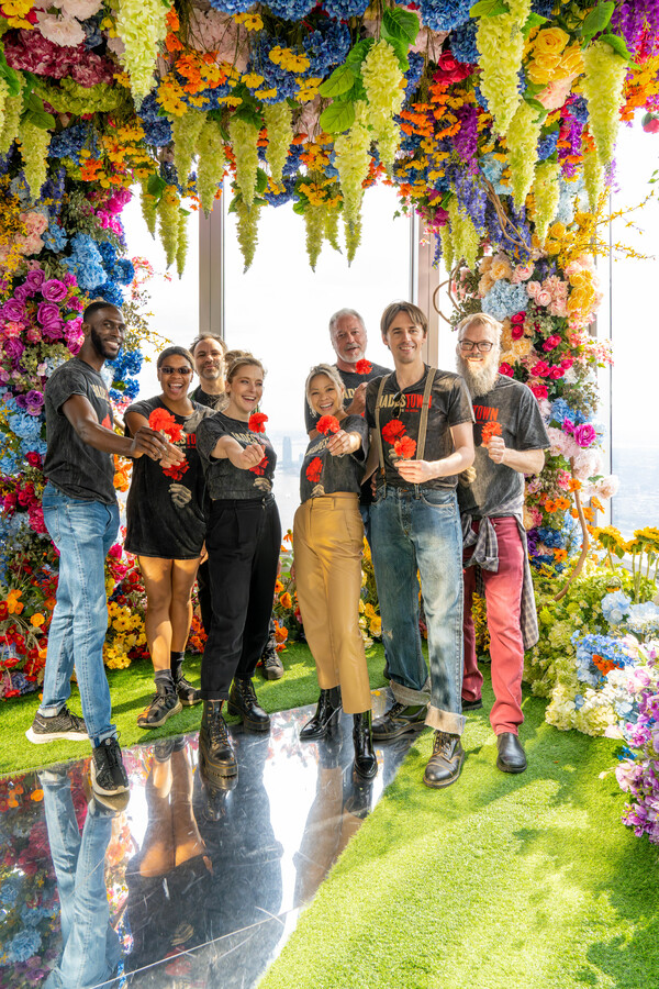 Photos: HADESTOWN Cast Visits 'The Hadestown Heart' On View At SKY BLOOM At Edge Hudson Yards Image