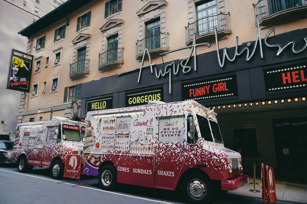 Photos: FUNNY GIRL Celebrates 500 Broadway Performances With A Visit From Carvel! Image