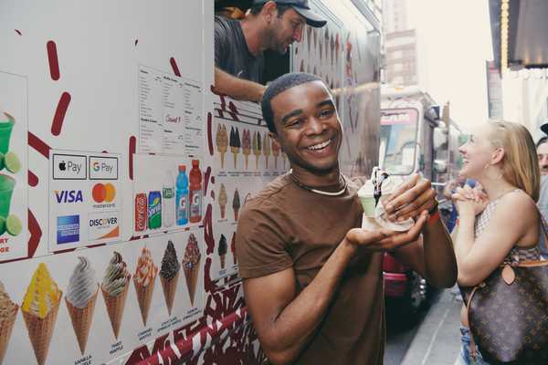 Photos: FUNNY GIRL Celebrates 500 Broadway Performances With A Visit From Carvel! Image