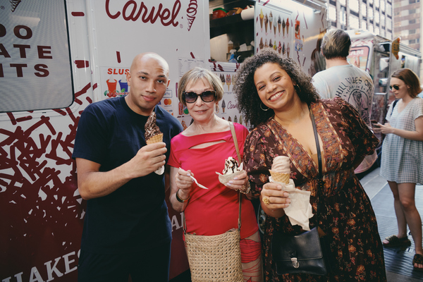 Photos: FUNNY GIRL Celebrates 500 Broadway Performances With A Visit From Carvel! Image