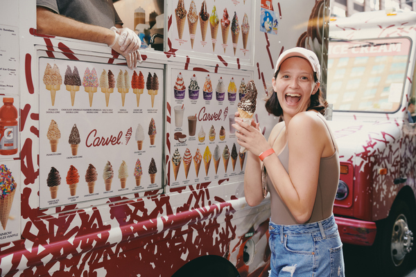 Photos: FUNNY GIRL Celebrates 500 Broadway Performances With A Visit From Carvel! Image