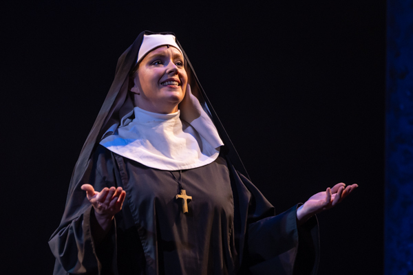 Photos: First Look at MTVarts' SISTER ACT Image