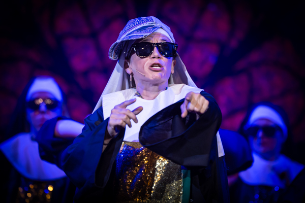 Photos: First Look at MTVarts' SISTER ACT Image