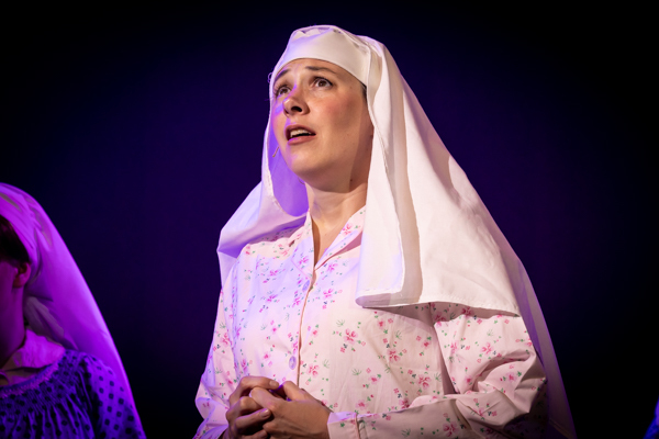 Photos: First Look at MTVarts' SISTER ACT Image