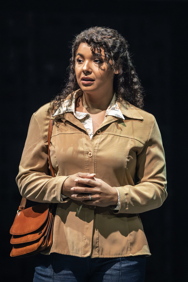 Photos: First Look at Non-Replica MISS SAIGON with the First Female Engineer Image