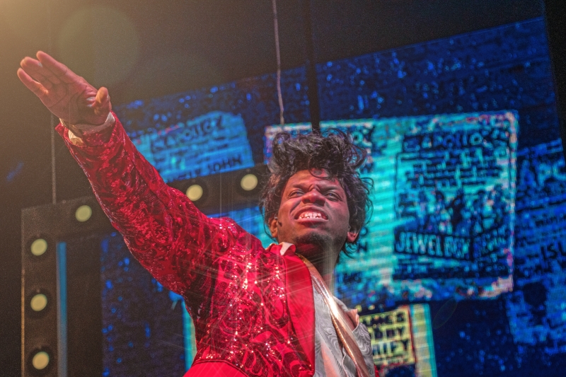 Review: DREAMGIRLS at New Theatre & Restaurant Image