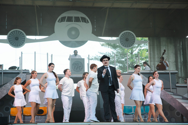 Photos: First Look at CATCH ME IF YOU CAN at Pinewood Performing Arts  Image