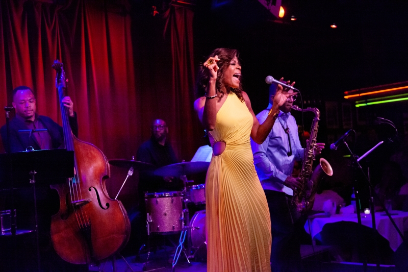 Review: NICOLE HENRY Packs The House For Birdland Debut Image