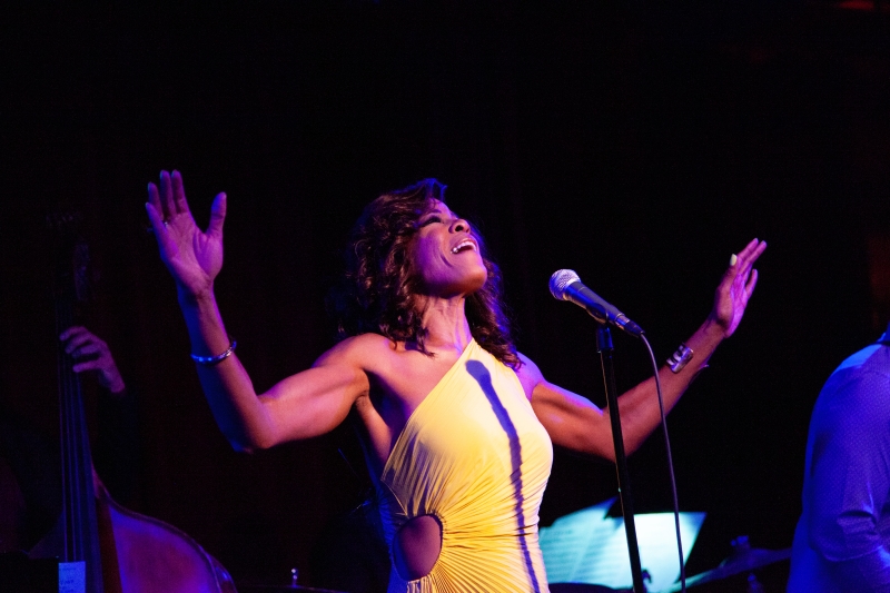 Review: NICOLE HENRY Packs The House For Birdland Debut Image