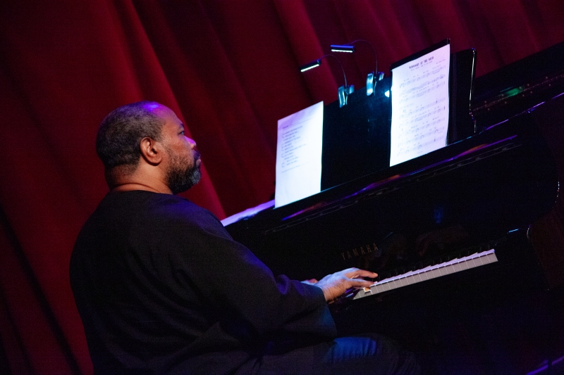Review: NICOLE HENRY Packs The House For Birdland Debut Image