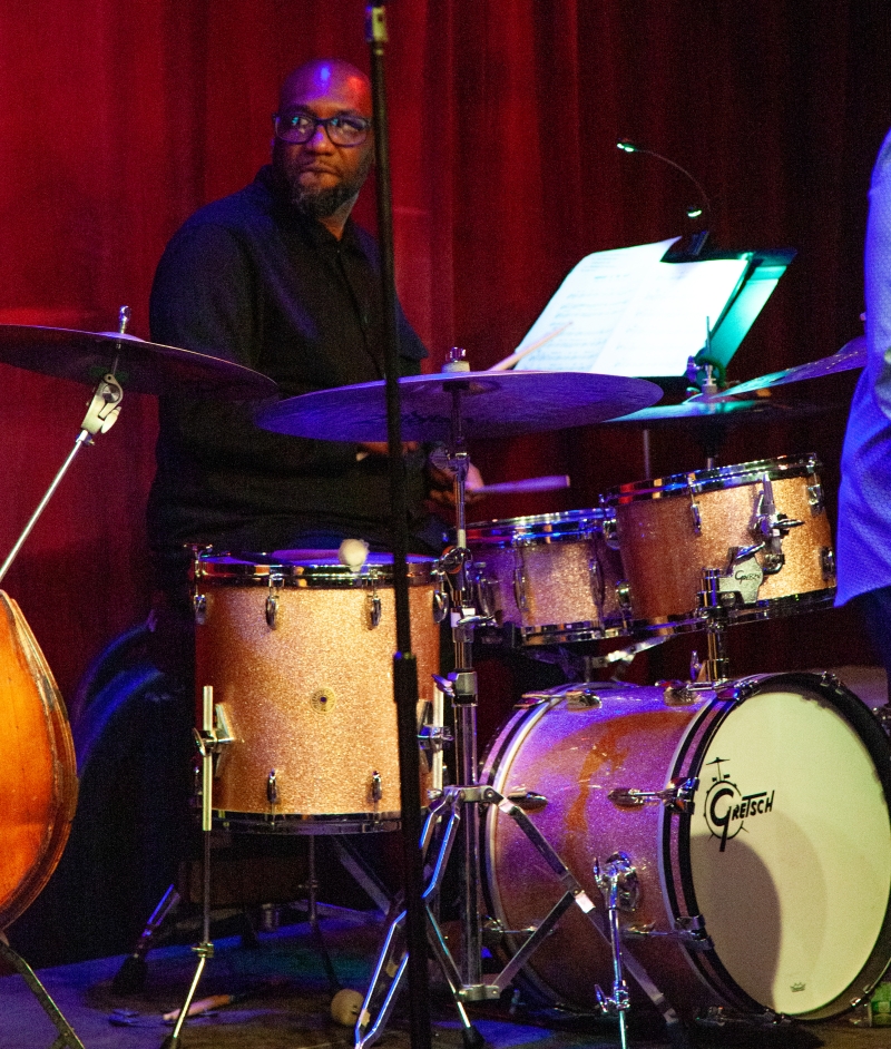 Review: NICOLE HENRY Packs The House For Birdland Debut Image