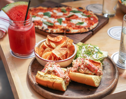 Review: GILLIGAN'S in SoHo-The Beachy Bar and Restaurant Delights Image