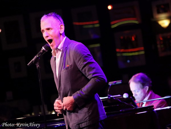Photos: Steve Ross Returns To Birdland Image