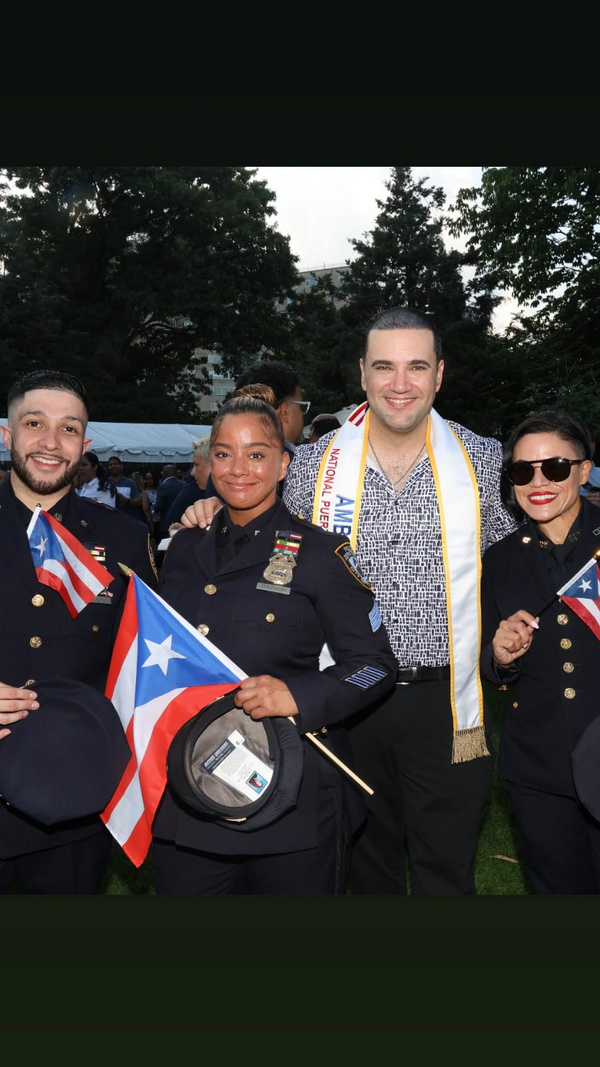 Photos: The Gracie Mansion Dressed Up To Celebrate The Puerto Rican Spirit 