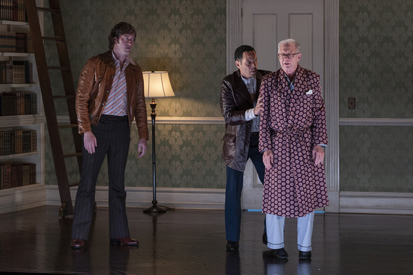 Photos: First Look at NO MAN'S LAND at Steppenwolf Theatre Image