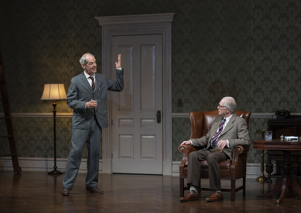 Photos: First Look at NO MAN'S LAND at Steppenwolf Theatre Image