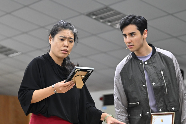 Photos: In Rehearsal For NEXT TO NORMAL in Taiwan Image
