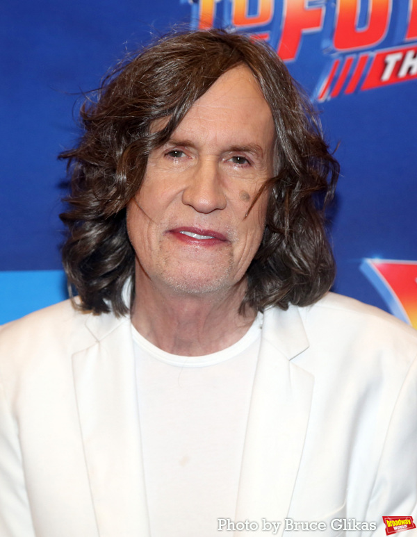 Photos: The Cast of BACK TO THE FUTURE Walks The Red Carpet For Their Gala Performance Image