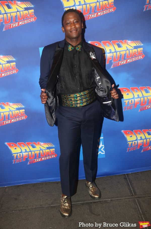 Photos: The Cast of BACK TO THE FUTURE Walks The Red Carpet For Their Gala Performance Image