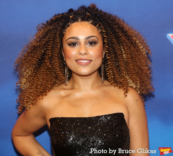 Photos: The Cast of BACK TO THE FUTURE Walks The Red Carpet For Their Gala Performance Image